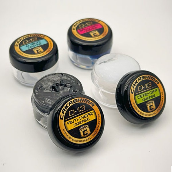 Takashima D-13 - specialist grease and oil set - with stand (4 x 5g greases and 1 x bearing oil) - Image 2